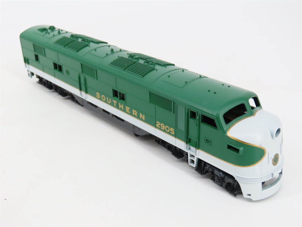 HO Scale Con-Cor 0015-002140 Southern E7A Diesel Locomotive #2905