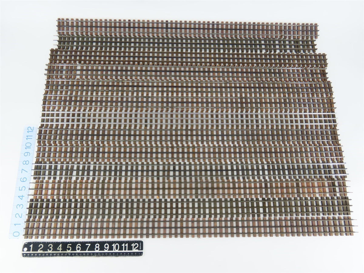 LOT of 13 O Gauge 3-Rail Gar Graves 35-37&quot; Straight Track w/ Wooden Ties