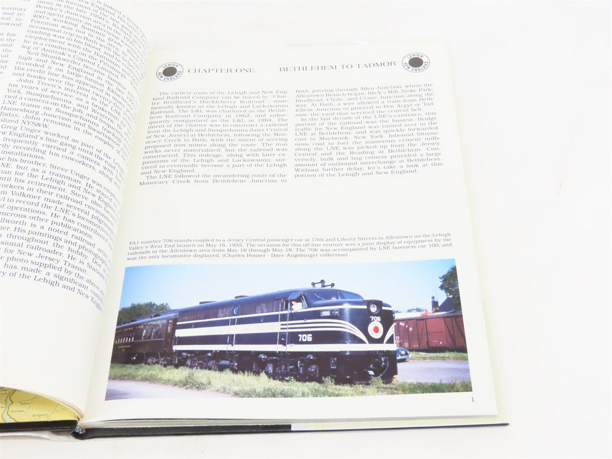 Lehigh &amp; New England Railroad: A Color Retrospect by Douglas E. Lilly ©1988 HC