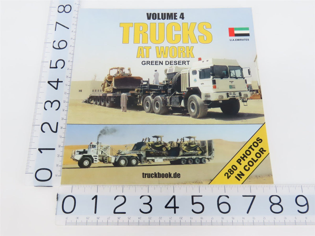 Trucks at Work Volume 4: Green Desert by Verlag Ralf Koch ©2004 SC Book