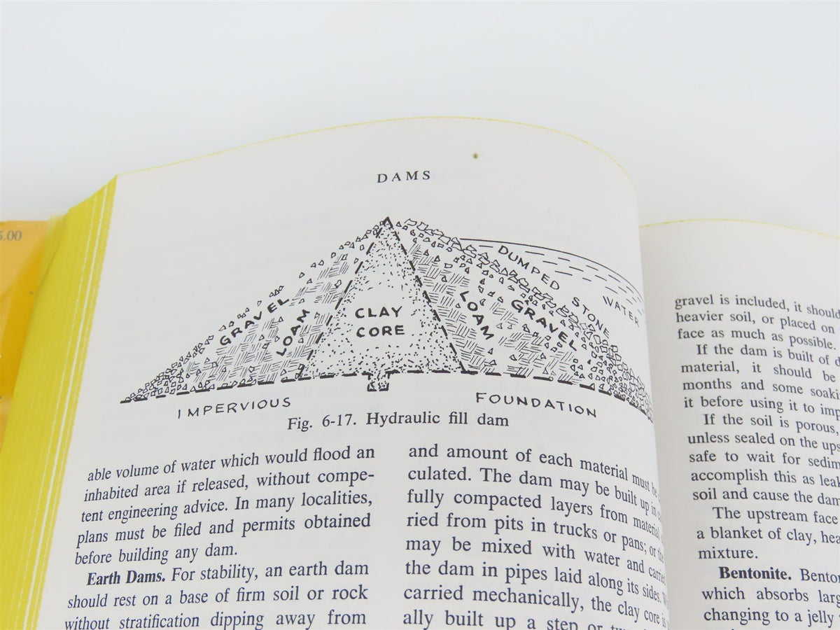 Moving the Earth: The Workbook of Excavation by Herbert L. Nichols, Jr ©1976