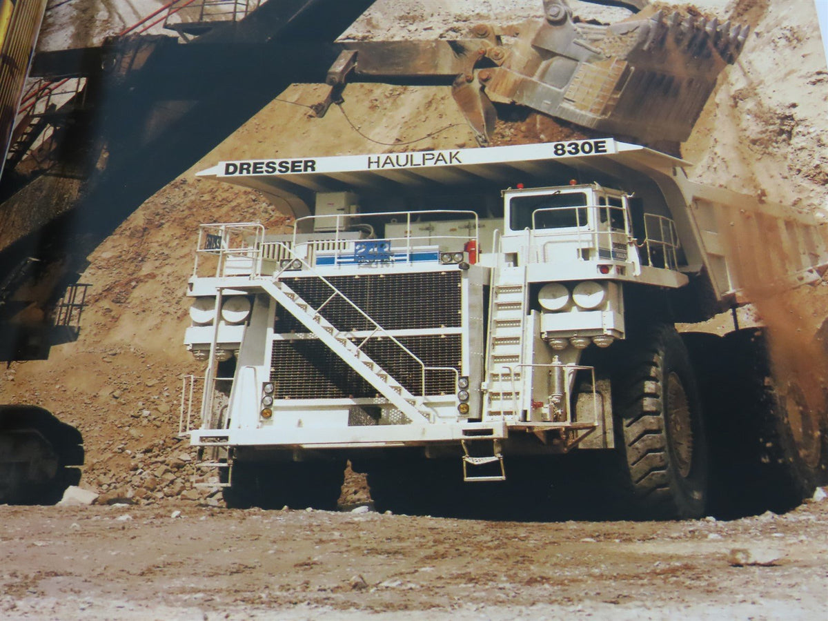 Enthusiast Color Series: Giant Dump Trucks by Hans Halberstadt ©1994 SC