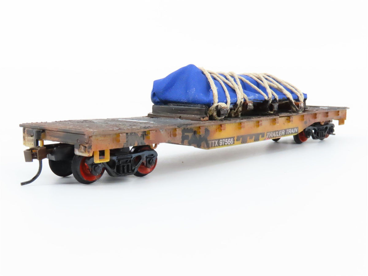 HO Scale TYCO MTTX Trailer Train 50&#39; Flat Car #97566 w/Custom Load &amp; Weathering