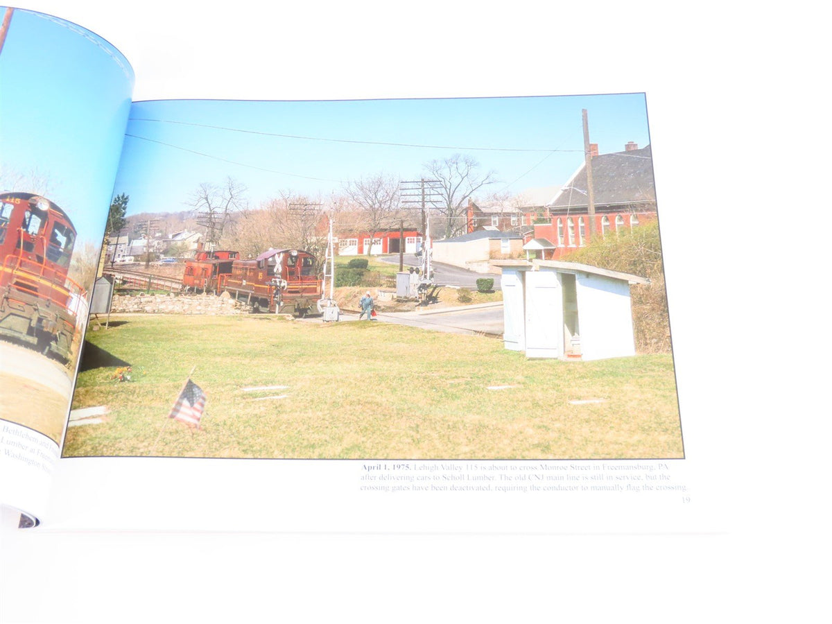 Morning Sun: Lehigh Valley Volume IV: 1975-1976 by Bob Wilt ©2018 SC Book