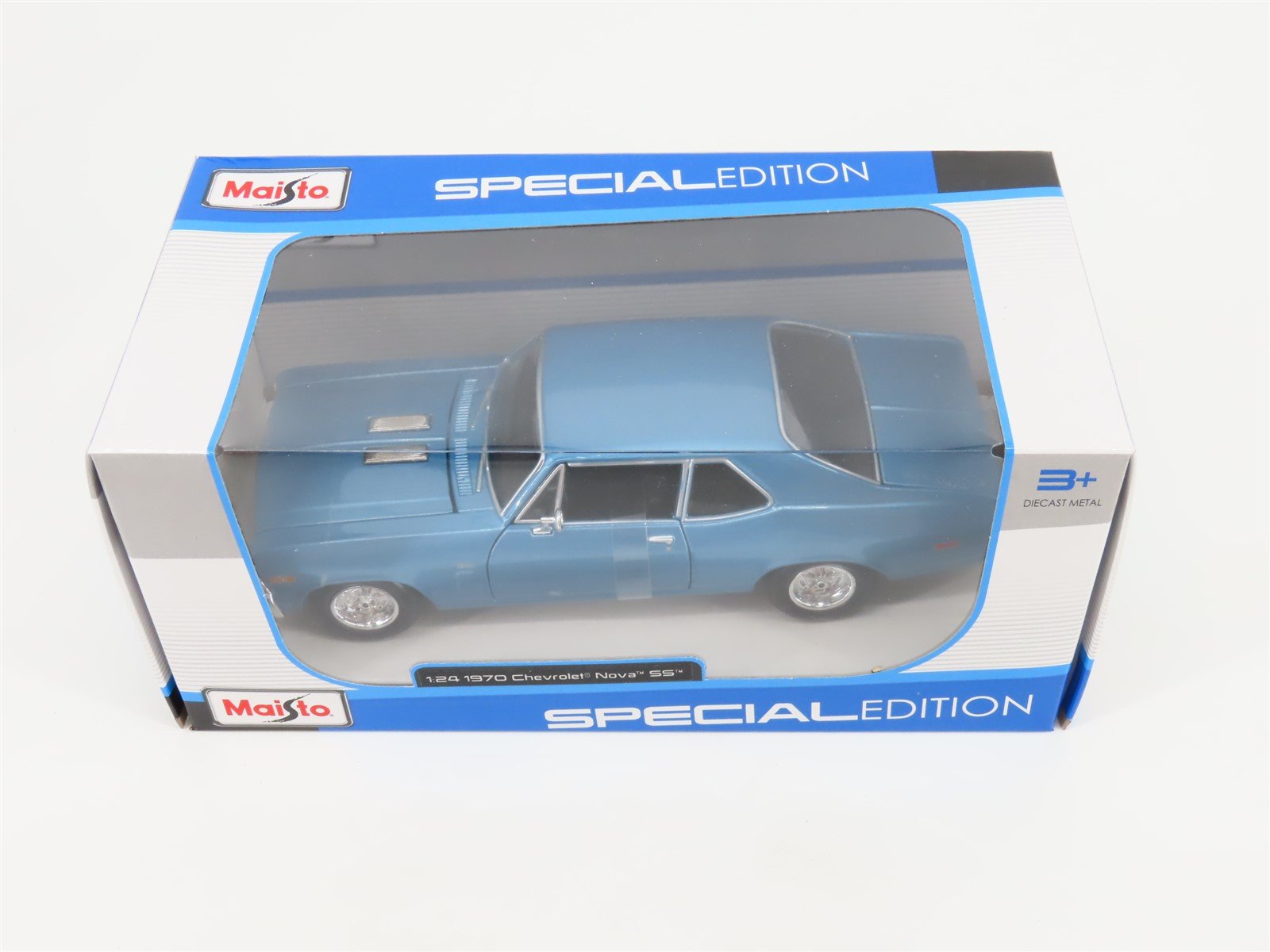 1:24 Scale Maisto 31262 Die-Cast 1970 Chevrolet Nova SS - Blue
