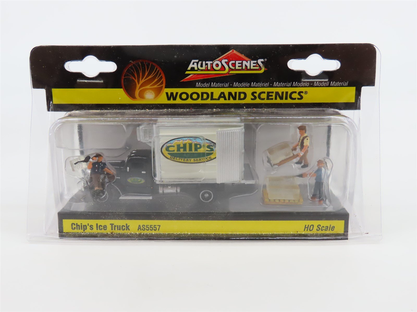 HO 1/87 Scale Woodland Scenics AS5557 Chip's Ice Truck Truck & People
