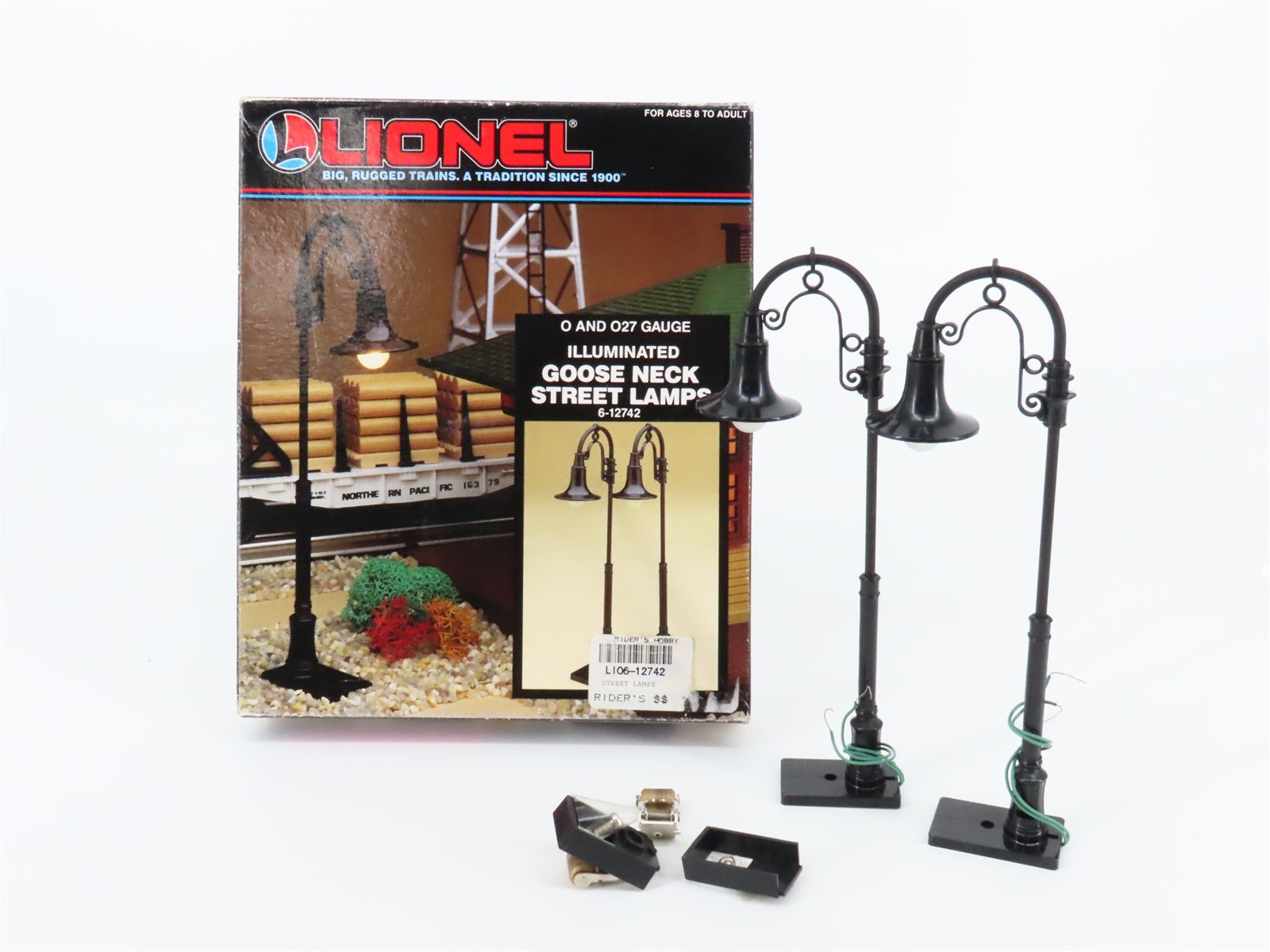O 1/48 Scale Lionel 6-12742 Illuminated Goose Neck Street Lamps 2-Pack