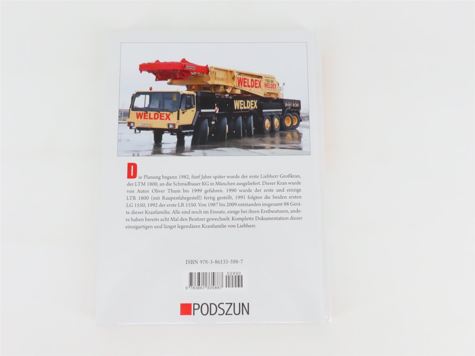 Liebherr Grosskrane by Konstantin Hellstern & Oliver Thum ©2011 HC Book