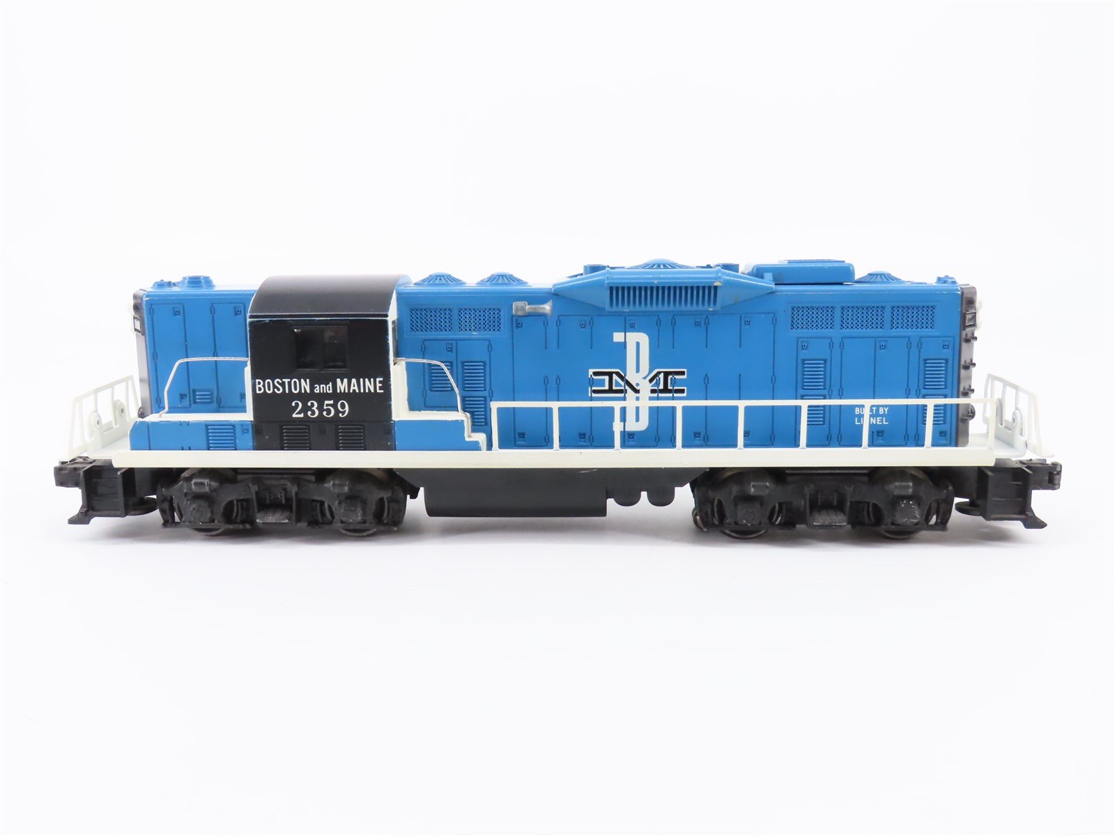 O Gauge 3-Rail Lionel Postwar 2359 B&M Boston & Maine EMD GP7 Diesel Locomotive