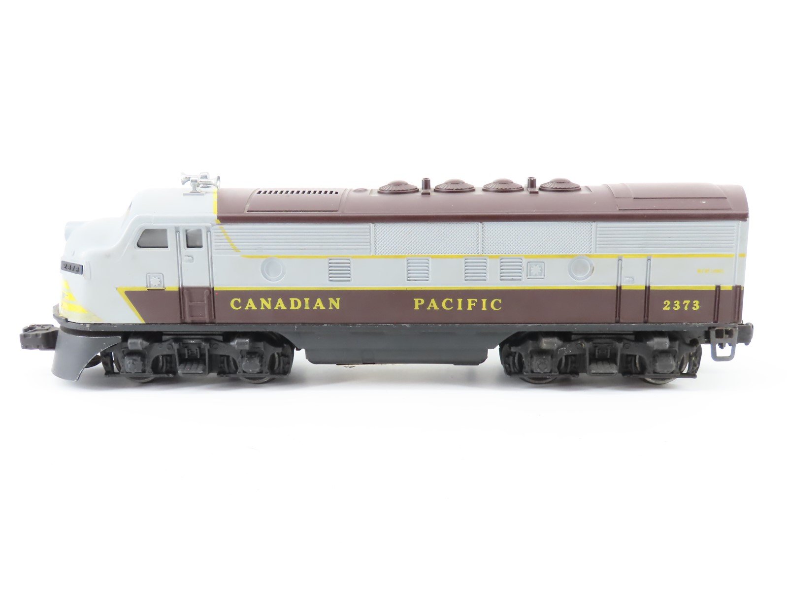 O Gauge 3-Rail Lionel Postwar 2373 CP Canadian Pacific EMD F3A Diesel Locomotive