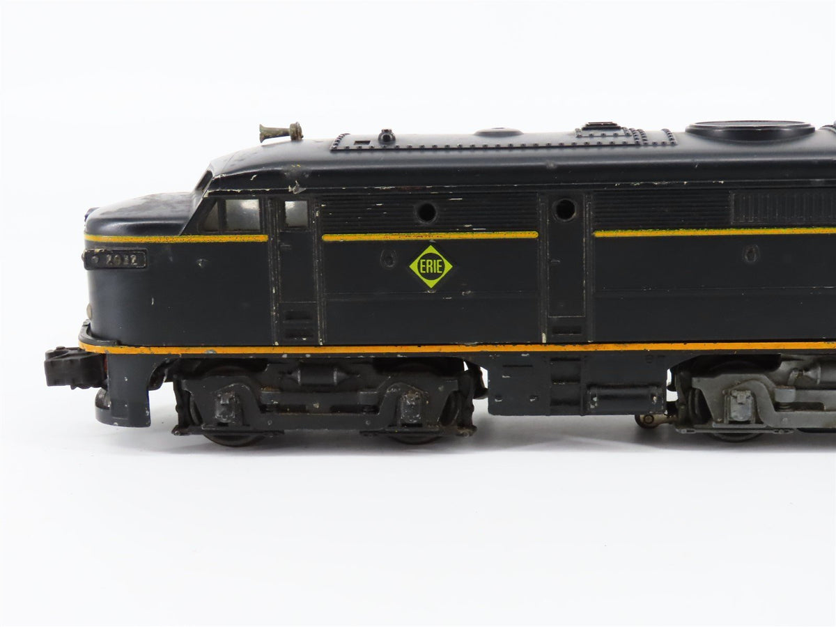 O Gauge 3-Rail Lionel Postwar 2032 ERIE Railroad ALCO FA Diesel - Unpowered