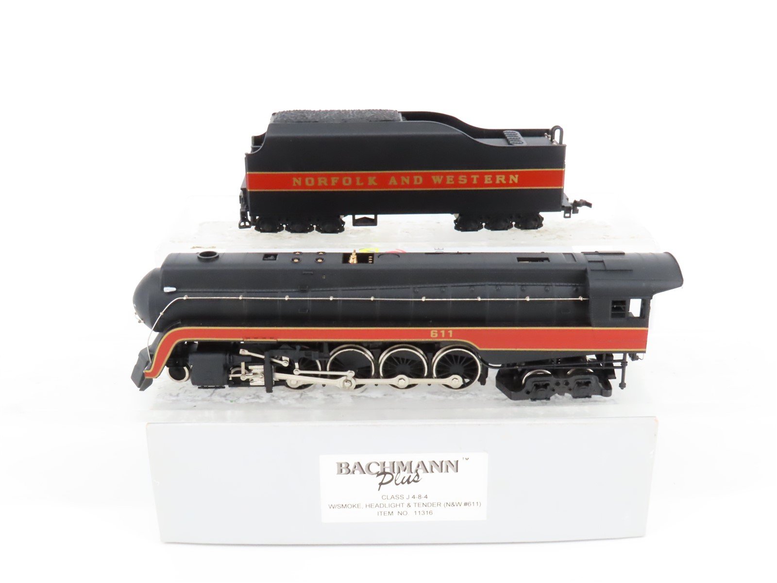 HO Scale Bachmann 11316 N&W Norfolk & Western 4-8-4 Steam Locomotive #611