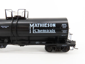 HO Scale Kadee Cars #9015 SHPX Mathieson Chemicals 11K Gallon Tank Car #2570