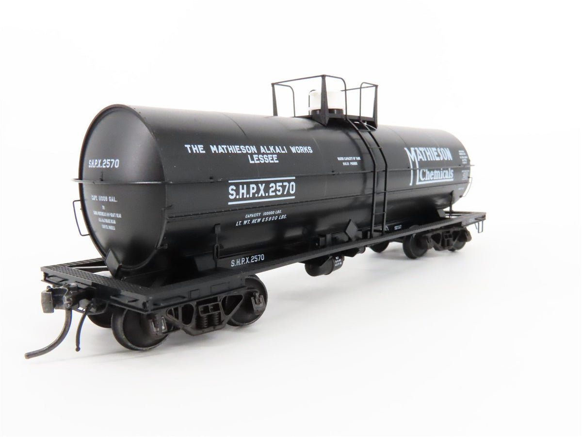 HO Scale Kadee Cars #9015 SHPX Mathieson Chemicals 11K Gallon Tank Car #2570