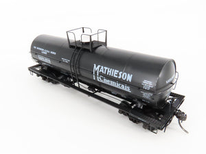 HO Scale Kadee Cars #9015 SHPX Mathieson Chemicals 11K Gallon Tank Car #2570