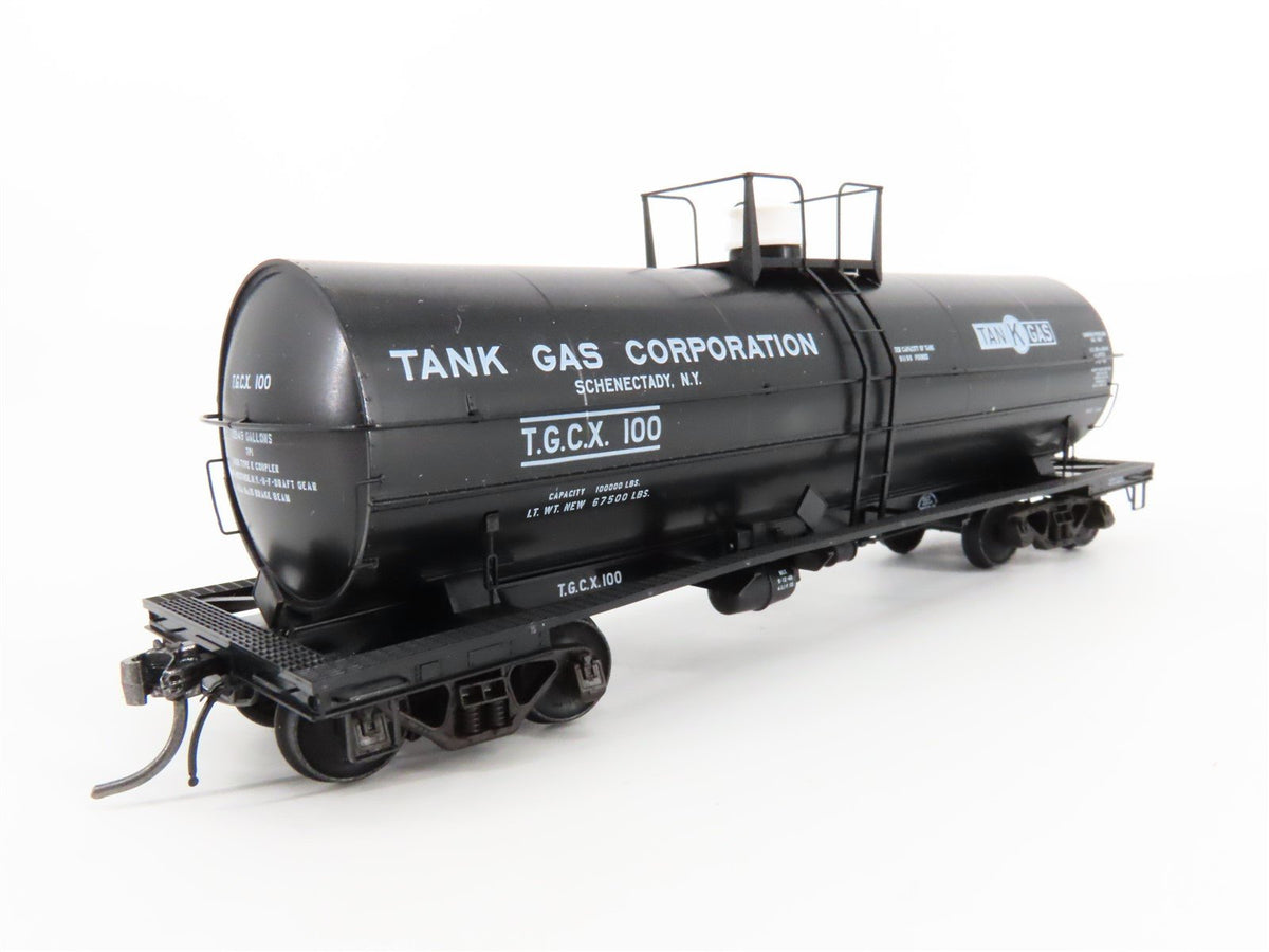 HO Scale Kadee Cars #9017 TGCX Tank Gas Corp. 11K Gallon Tank Car #100