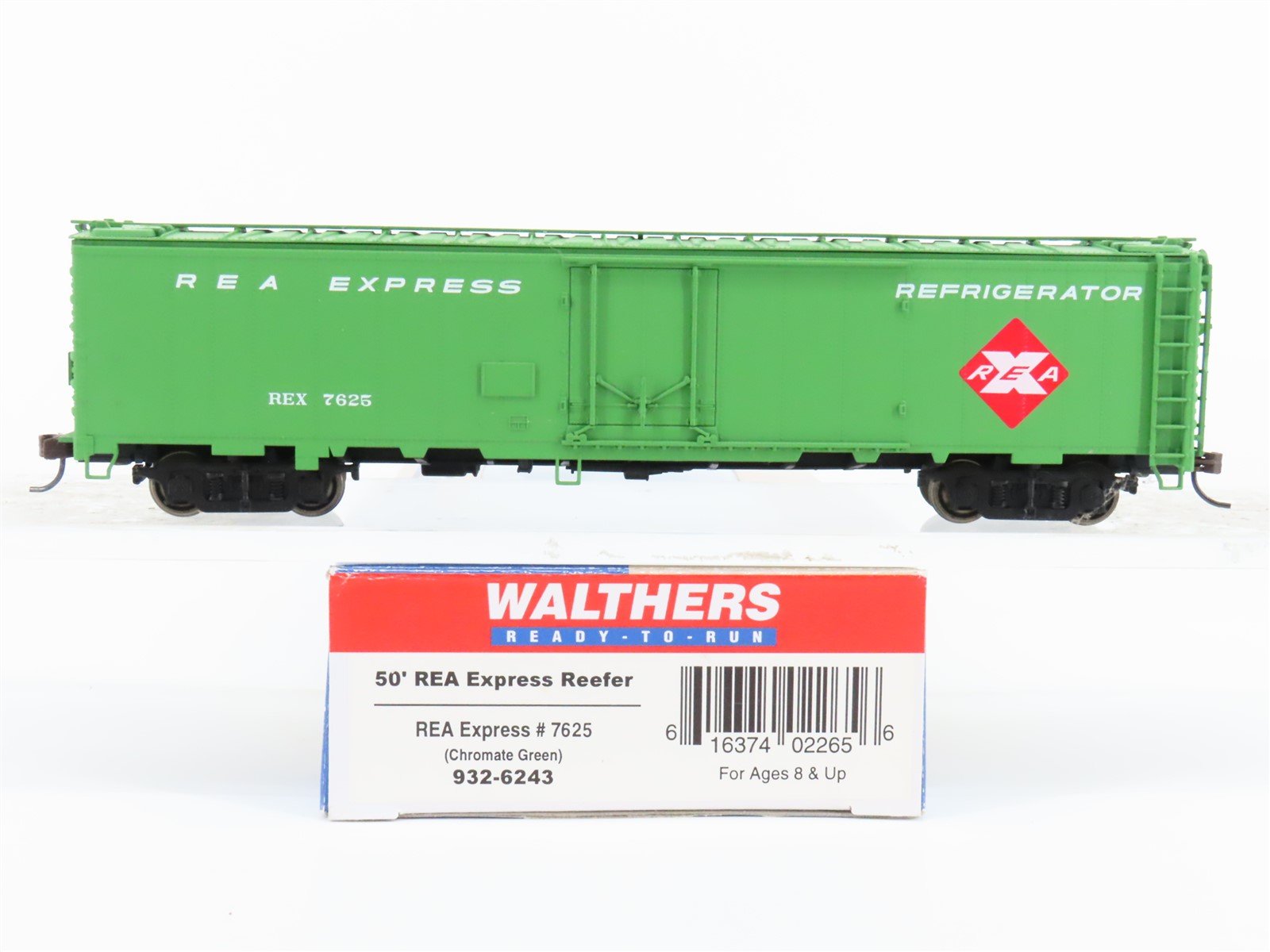 HO Scale Walthers #932-6243 REX 50' REA Express Reefer #7625 (Chromate Green)