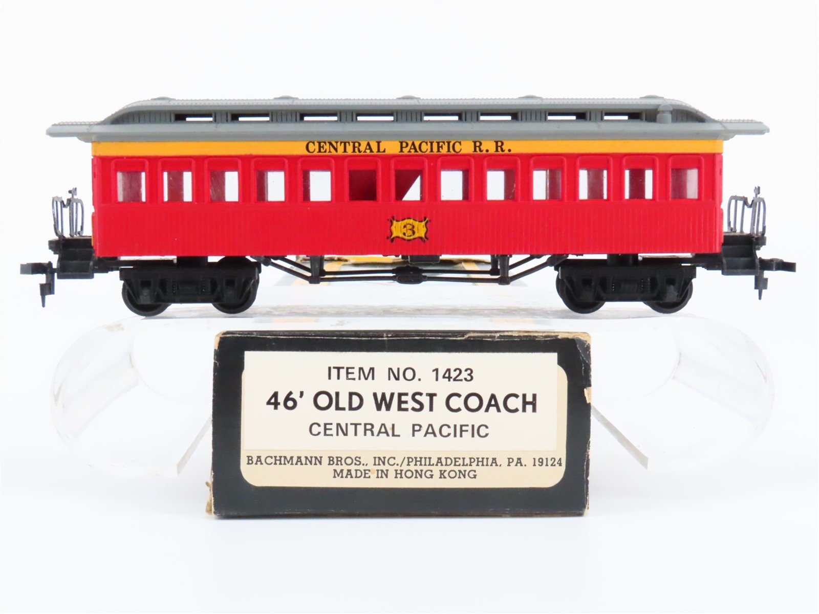 HO Scale Bachmann #1423 Central Pacific 46' Old West Coach Passenger Car #3