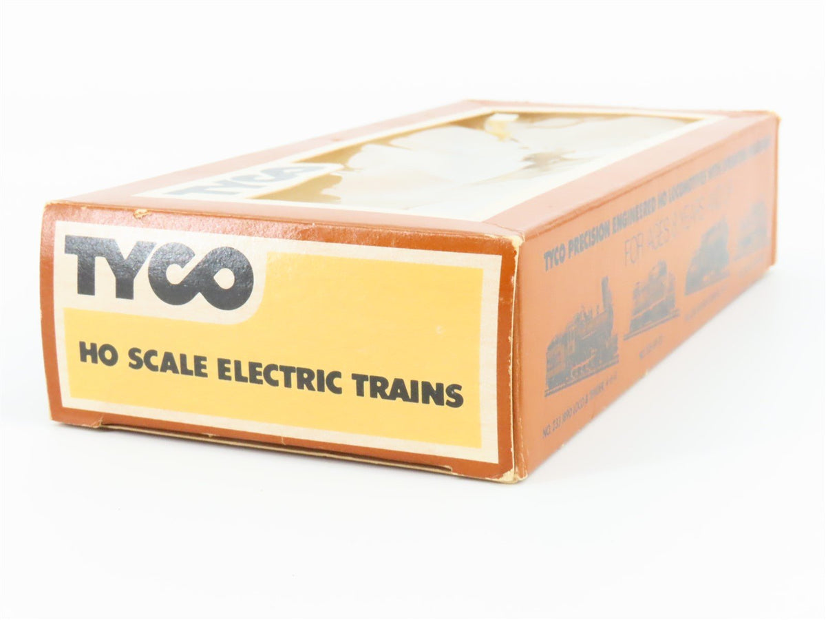 HO Scale TYCO #327-60 Silver Streak 40&#39; Caboose #607