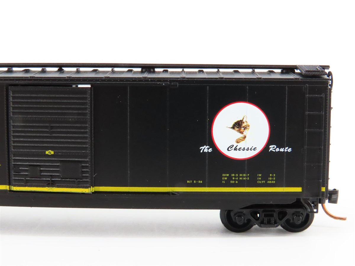 N Scale Micro-Trains MTL 03100071 C&amp;O Chessie Route 50&#39; Box Car #21290