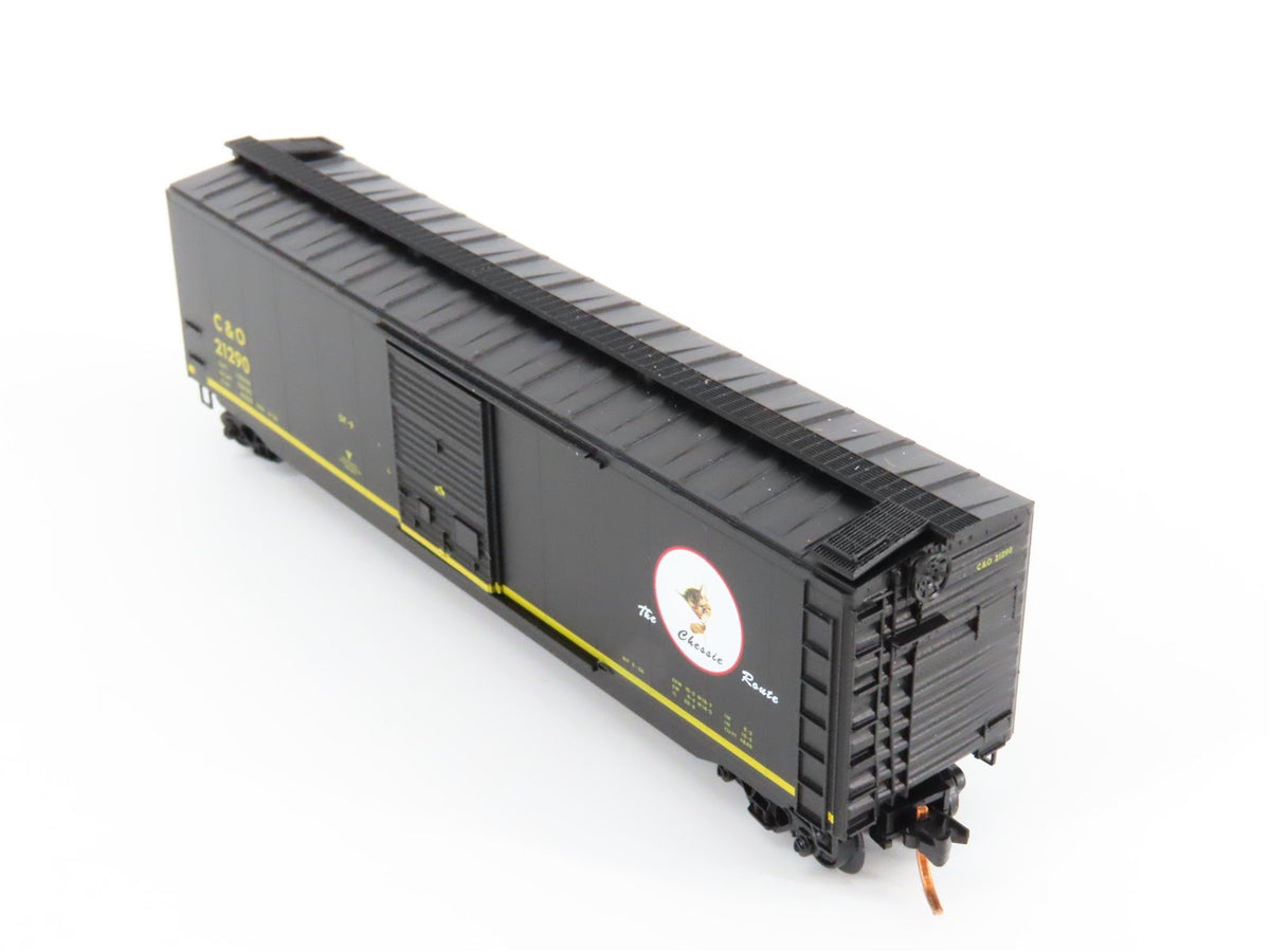 N Scale Micro-Trains MTL 03100071 C&amp;O Chessie Route 50&#39; Box Car #21290