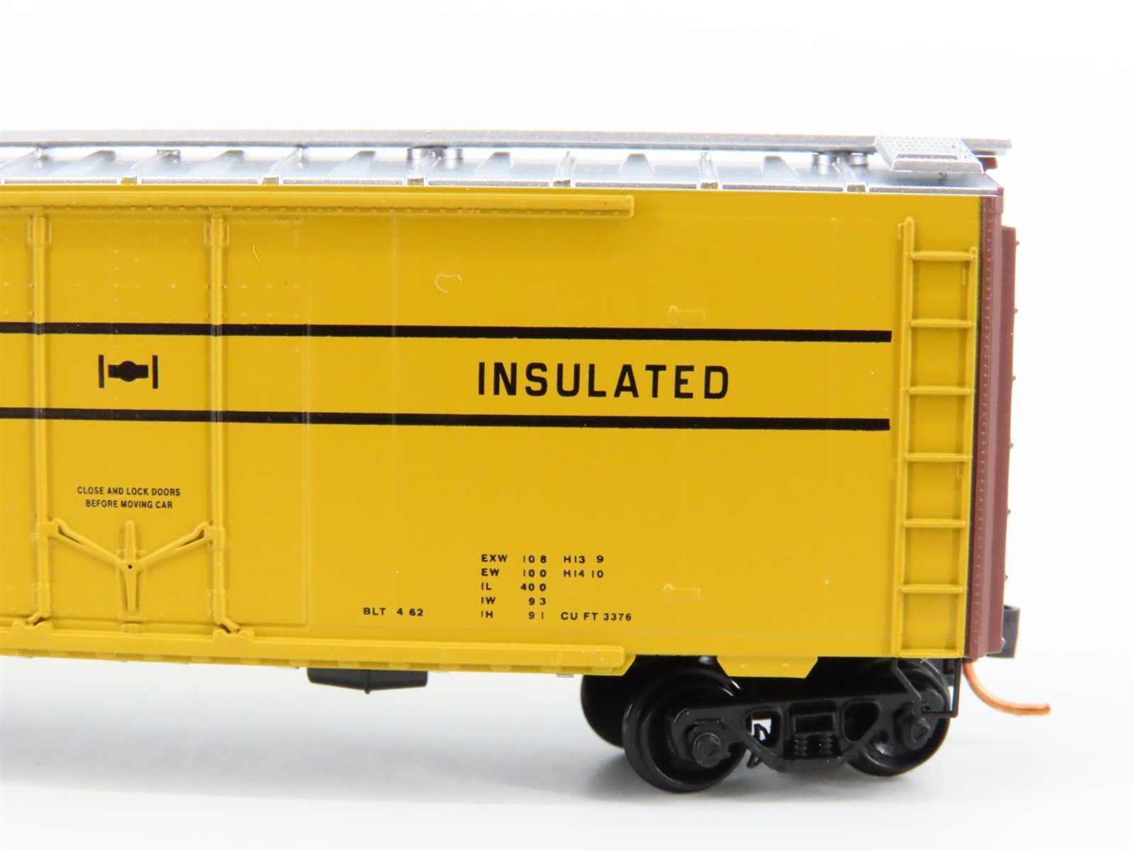 N Scale Micro-Trains MTL 02100060 RBNX Fruit Growers Express Reefer #82204