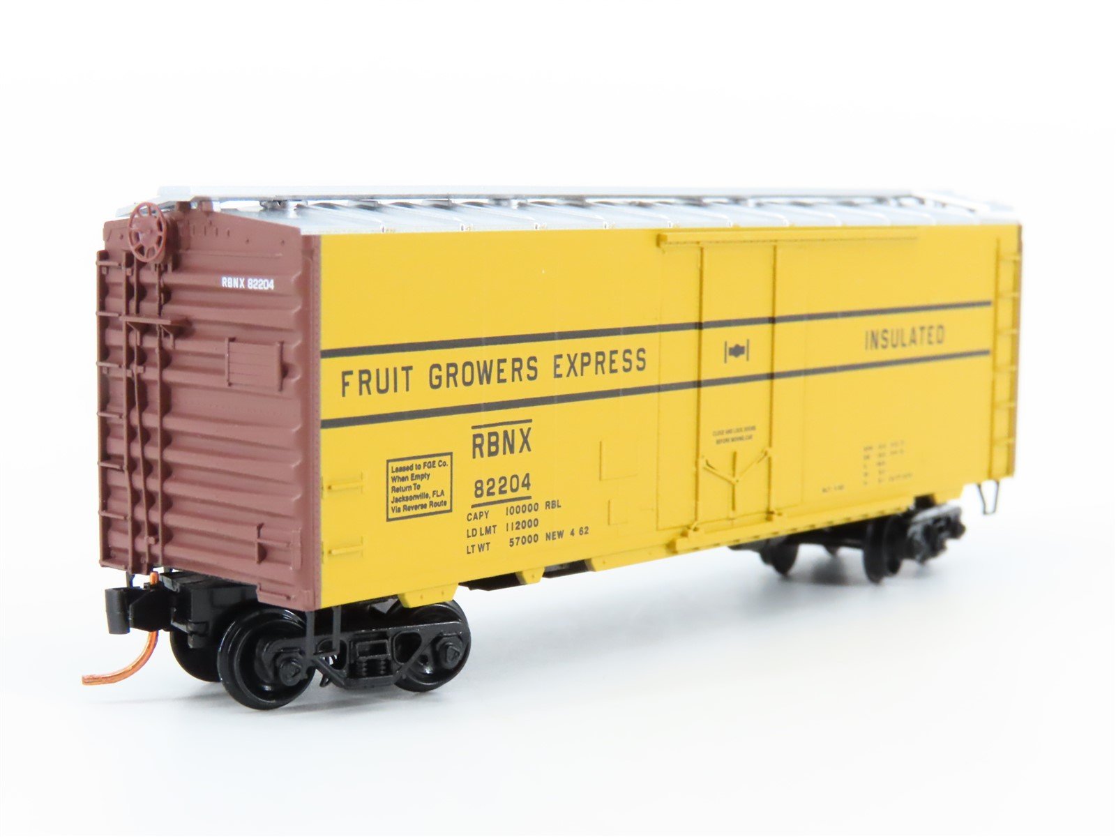 N Scale Micro-Trains MTL 02100060 RBNX Fruit Growers Express Reefer #82204