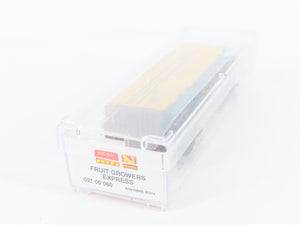 N Scale Micro-Trains MTL 02100060 RBNX Fruit Growers Express Reefer #82204