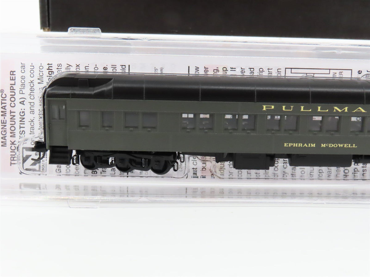 N Scale Micro-Trains MTL #98302231 CNW Chicago &amp; North Western Hospital Car 2-Pk