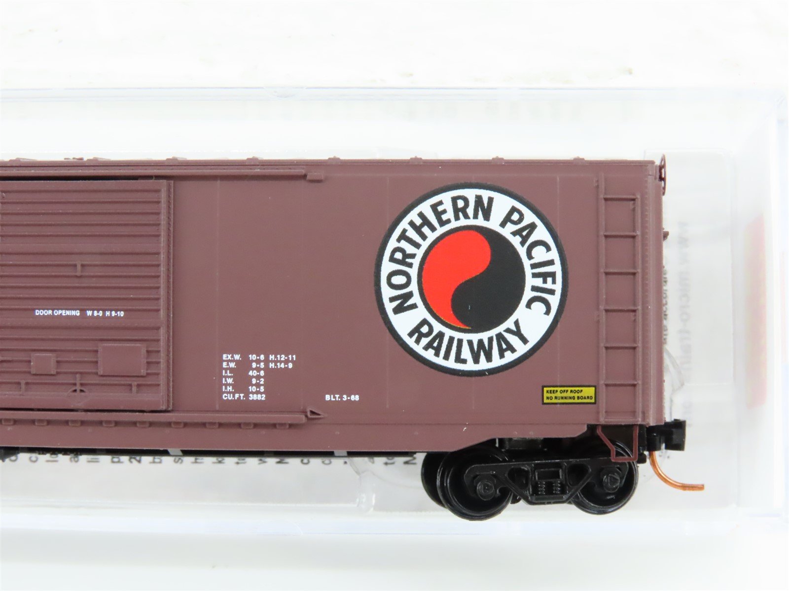 N Scale Micro-Trains MTL 07700270 NP Northern Pacific 50' Box Car #31500