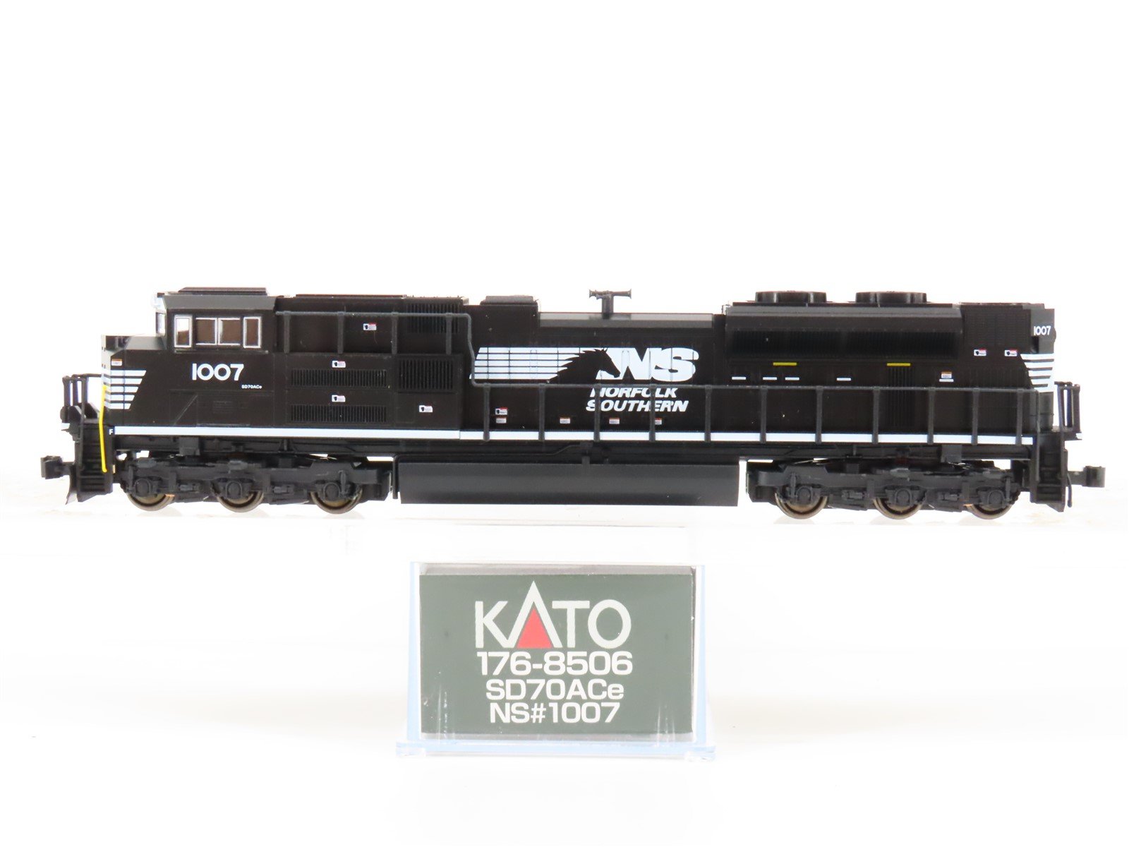 N Scale KATO 176-8506 NS Norfolk Southern SD70ACe Diesel Locomotive #1007