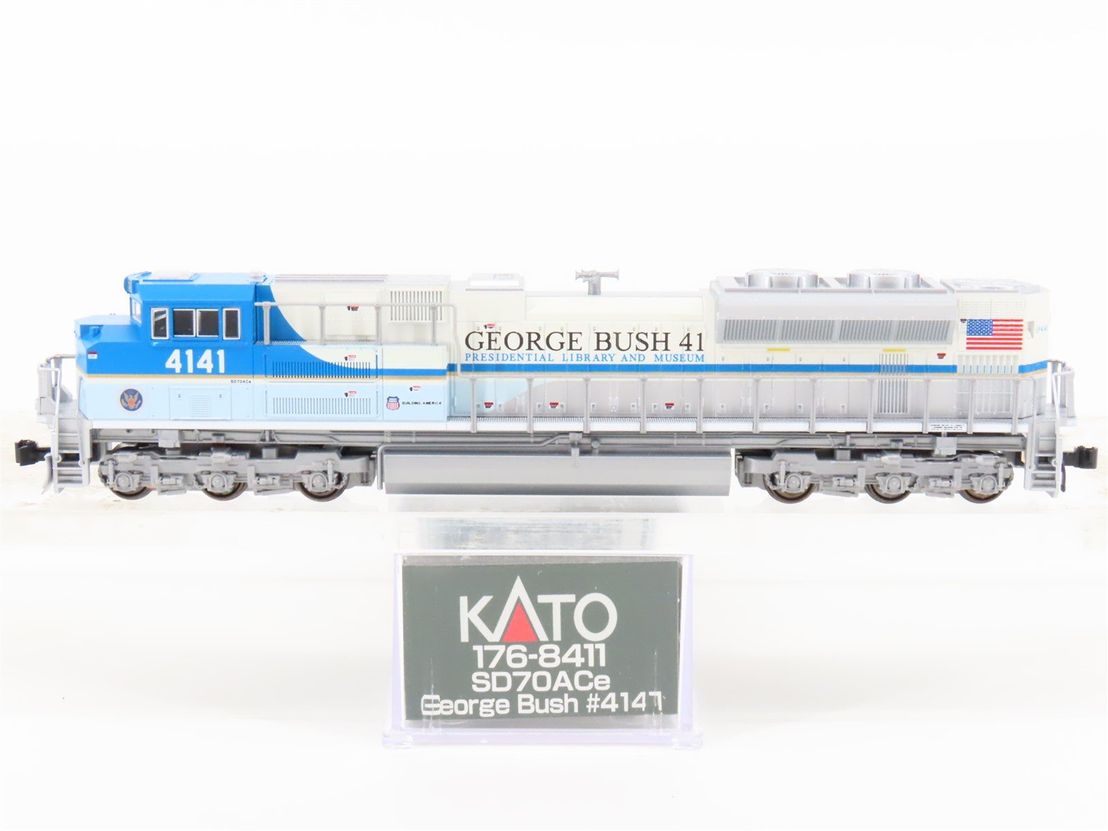 N Scale KATO 176-8411 UP Railway George Bush SD70ACe Diesel Locomotive #4141
