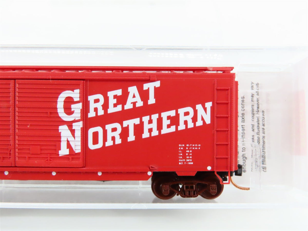 N Scale Micro-Trains MTL 02300352 GN Great Northern 40&#39; Double Door Box Car 3763