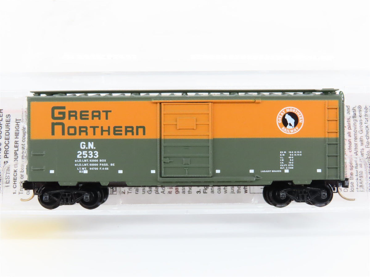 N Scale Micro-Trains MTL 20226 GN Great Northern 40&#39; Single Door Box Car #2533