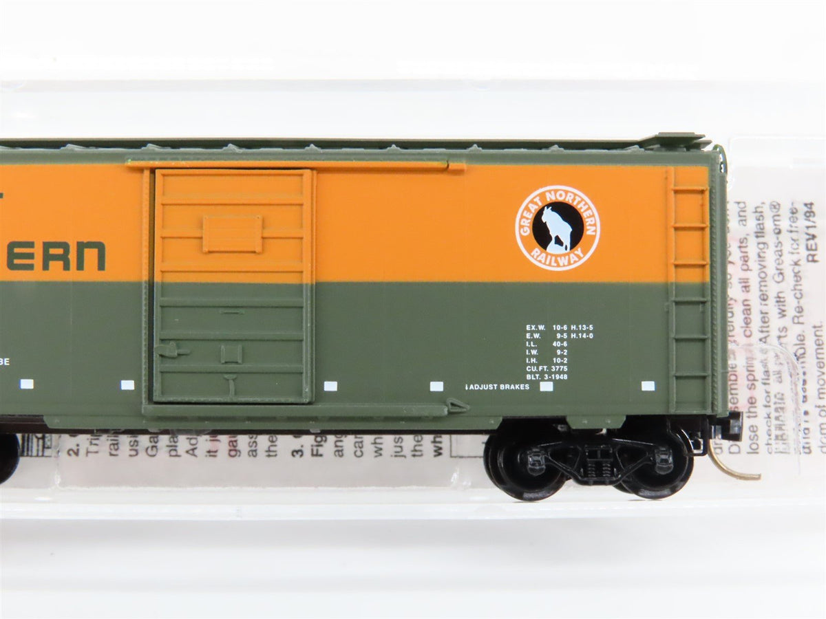 N Scale Micro-Trains MTL 20226 GN Great Northern 40&#39; Single Door Box Car #2533