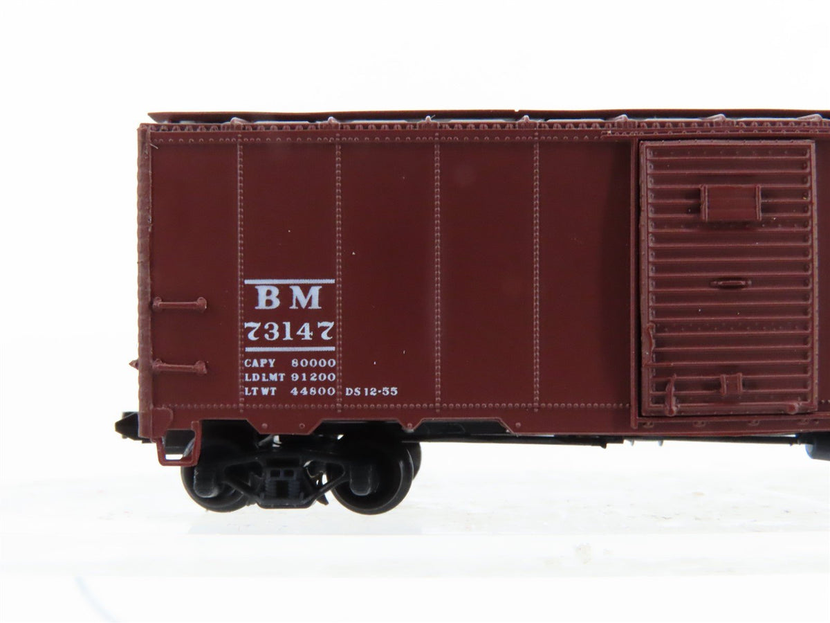 N Scale Neal&#39;s N-Gauging Trains IMSR-02 BM Boston &amp; Maine 40&#39; Box Car #73147