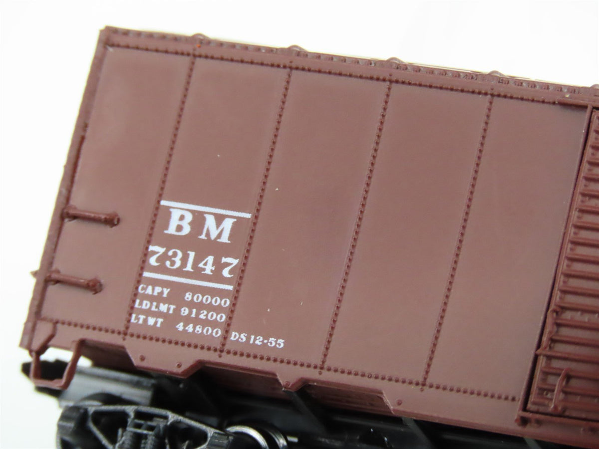 N Scale Neal&#39;s N-Gauging Trains IMSR-02 BM Boston &amp; Maine 40&#39; Box Car #73147