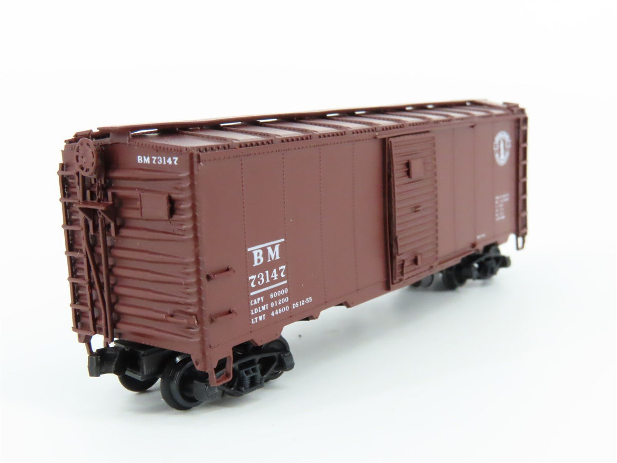 N Scale Neal&#39;s N-Gauging Trains IMSR-02 BM Boston &amp; Maine 40&#39; Box Car #73147