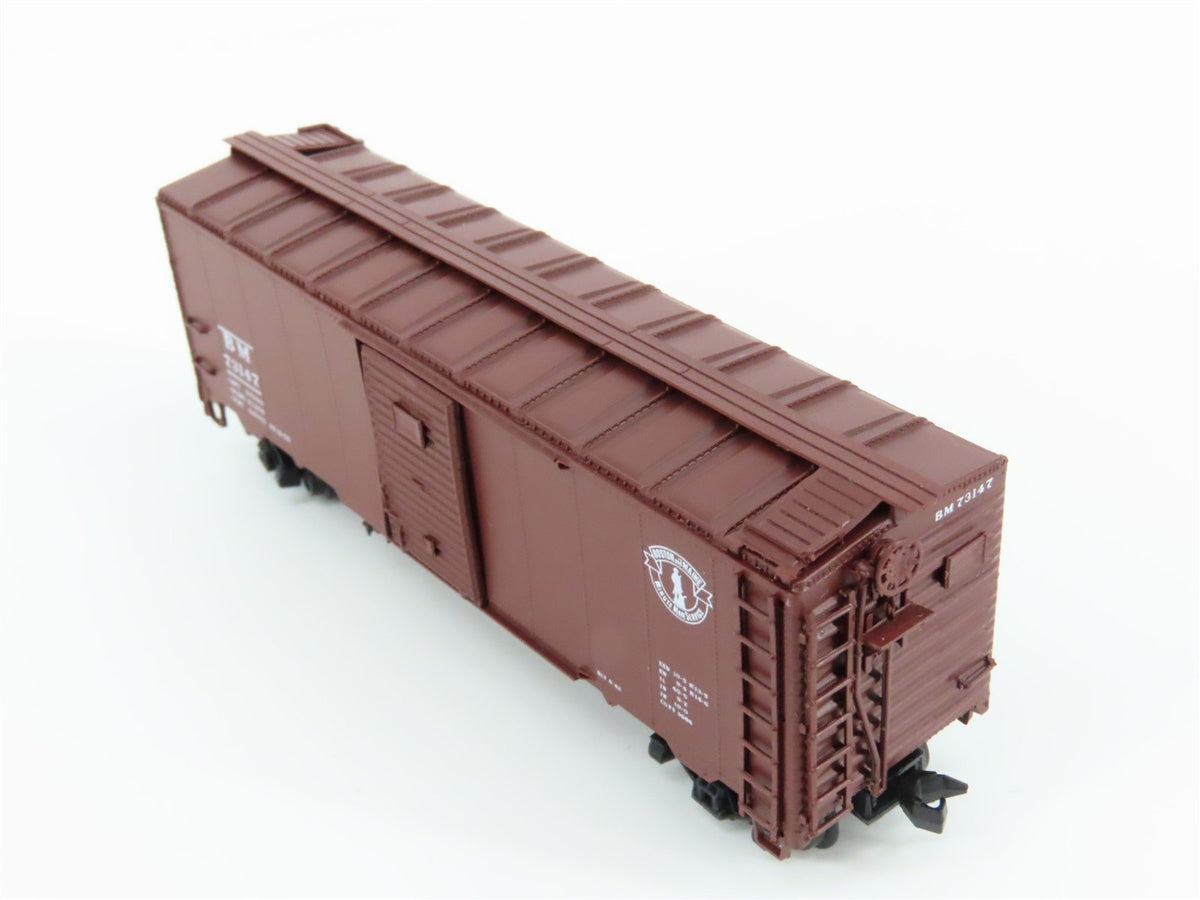 N Scale Neal&#39;s N-Gauging Trains IMSR-02 BM Boston &amp; Maine 40&#39; Box Car #73147