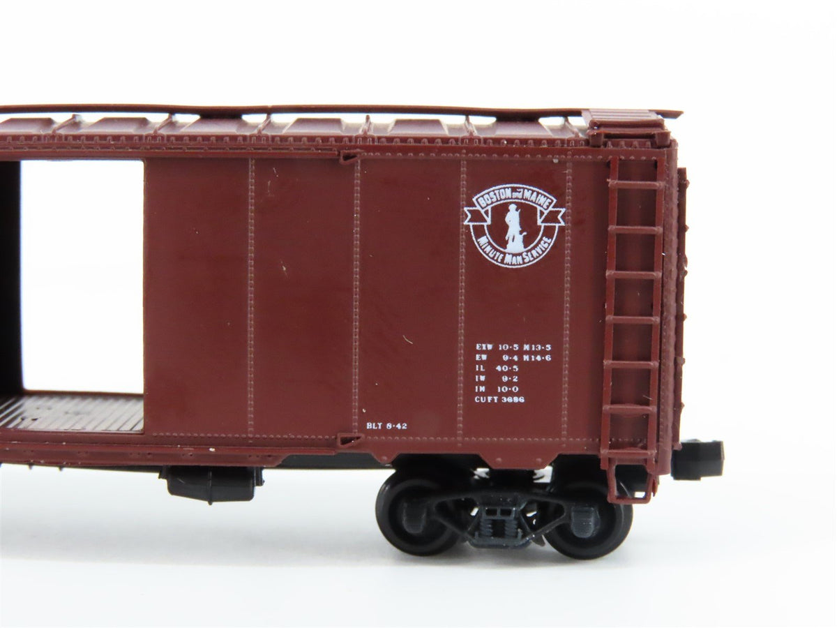 N Scale Neal&#39;s N-Gauging Trains IMSR-02 B&amp;M Boston &amp; Maine 40&#39; Box Car #73068