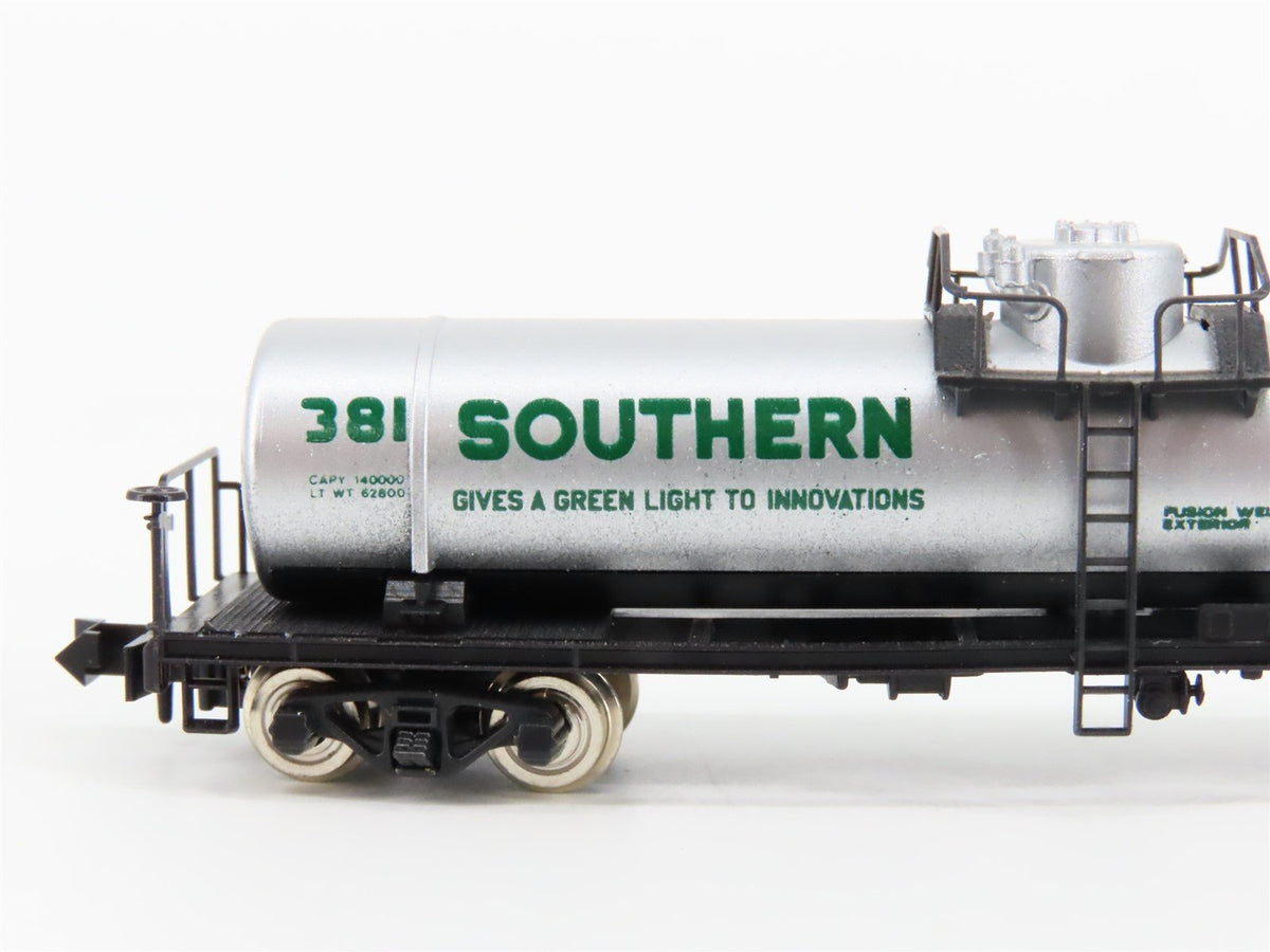 N Scale KATO Con-Cor 1601M SOU Southern Chemical Tank Car #381