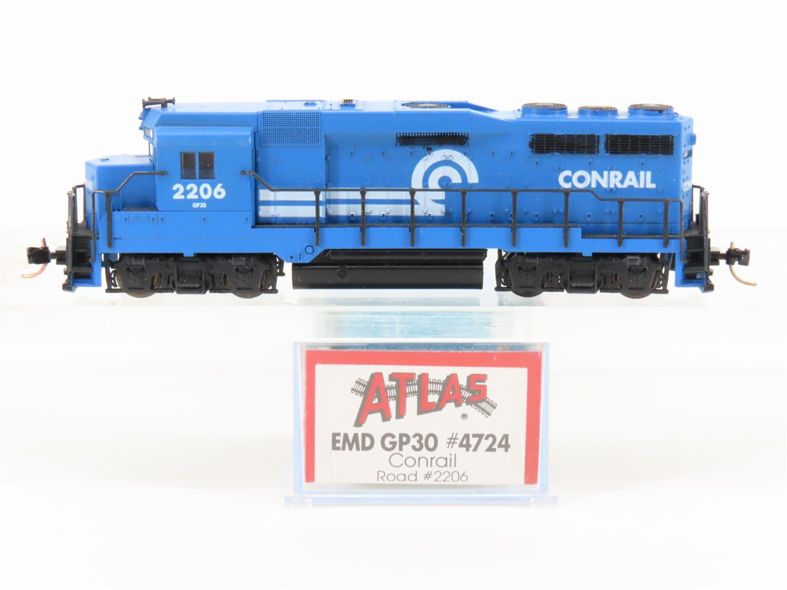 N Scale Atlas 4724 CR Conrail GP30 Diesel Locomotive #2206