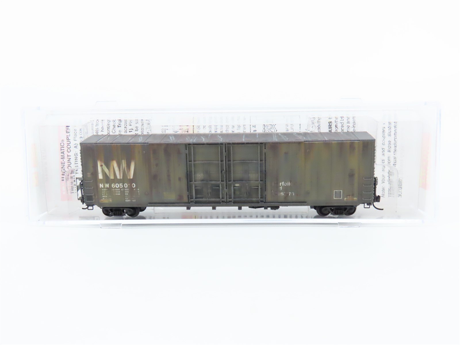 N Micro-Trains MTL 10244040 N&W Norfolk & Western 60' Boxcar #605010 - Weathered