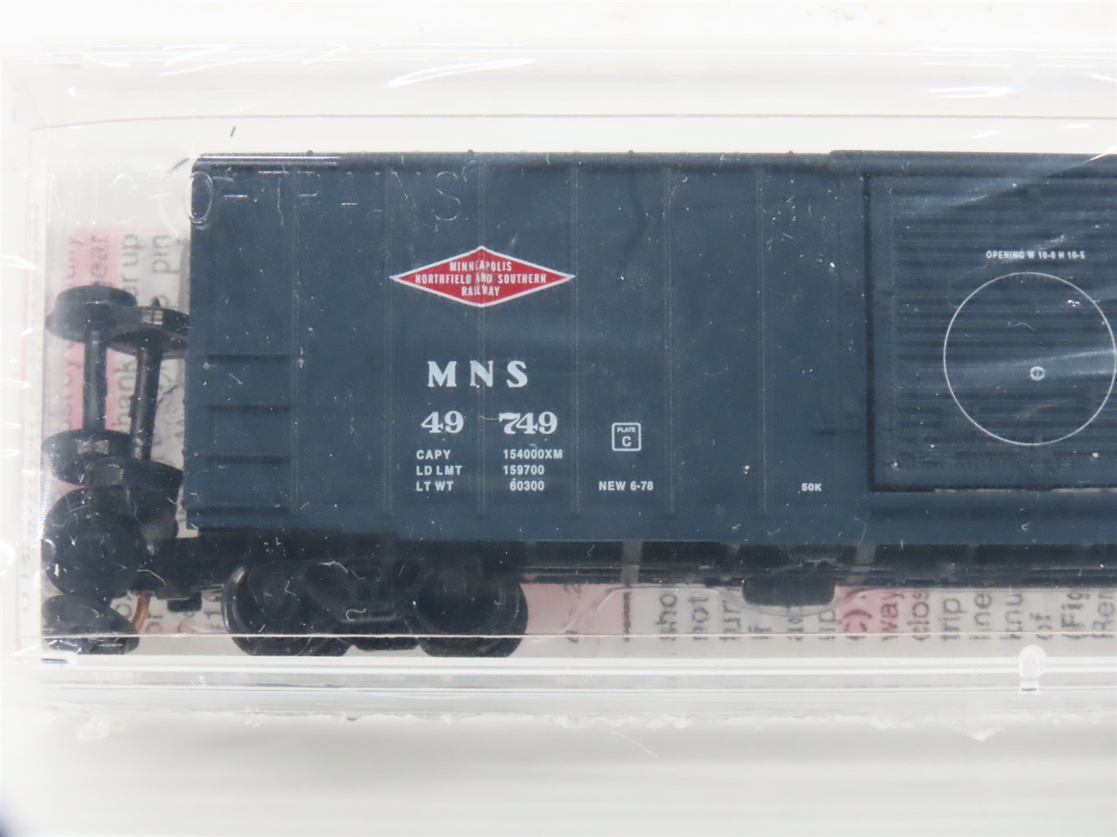 N Micro-Trains MTL 25410 MNS Minneapolis Northfield & Southern Box Car #49749