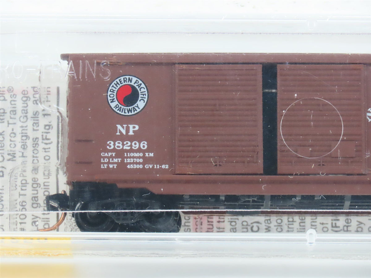 N Scale Micro-Trains MTL 23250 NP Northern Pacific 40&#39; Box Car #38296 -Sealed