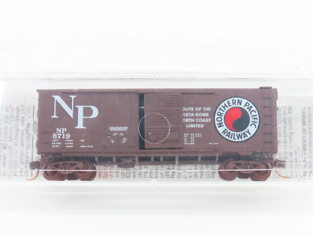 N Scale Micro-Trains MTL 22040 NP Northern Pacific 40&#39; Box Car #8719 - Sealed