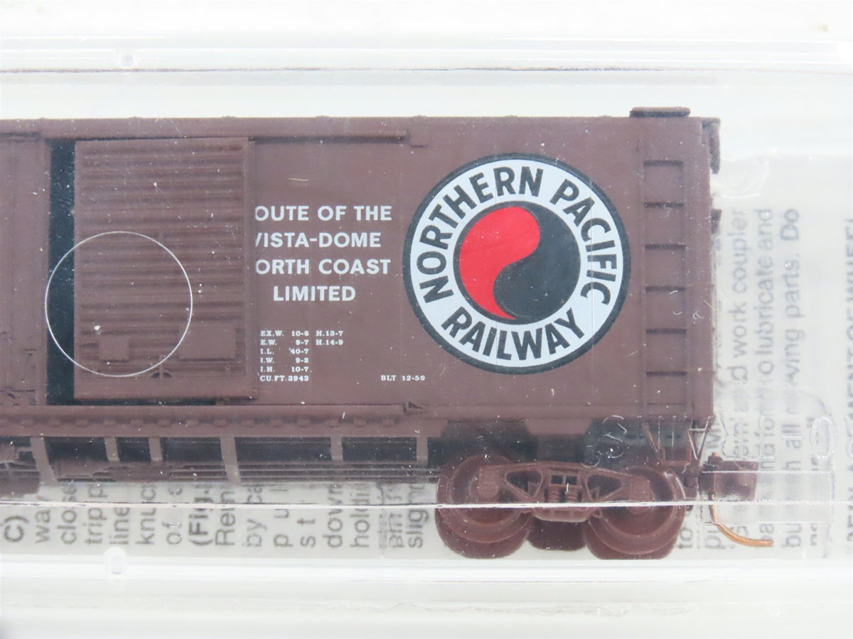 N Scale Micro-Trains MTL 22040 NP Northern Pacific 40&#39; Box Car #8719 - Sealed