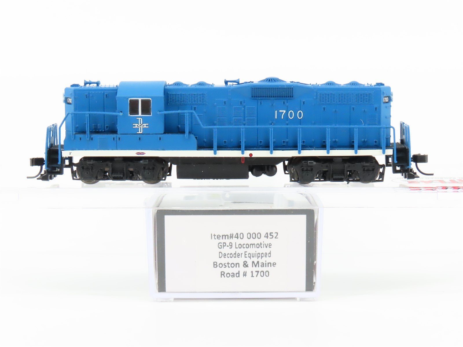 N Scale Atlas 40000452 B&M Boston & Maine GP9 Diesel Locomotive #1700