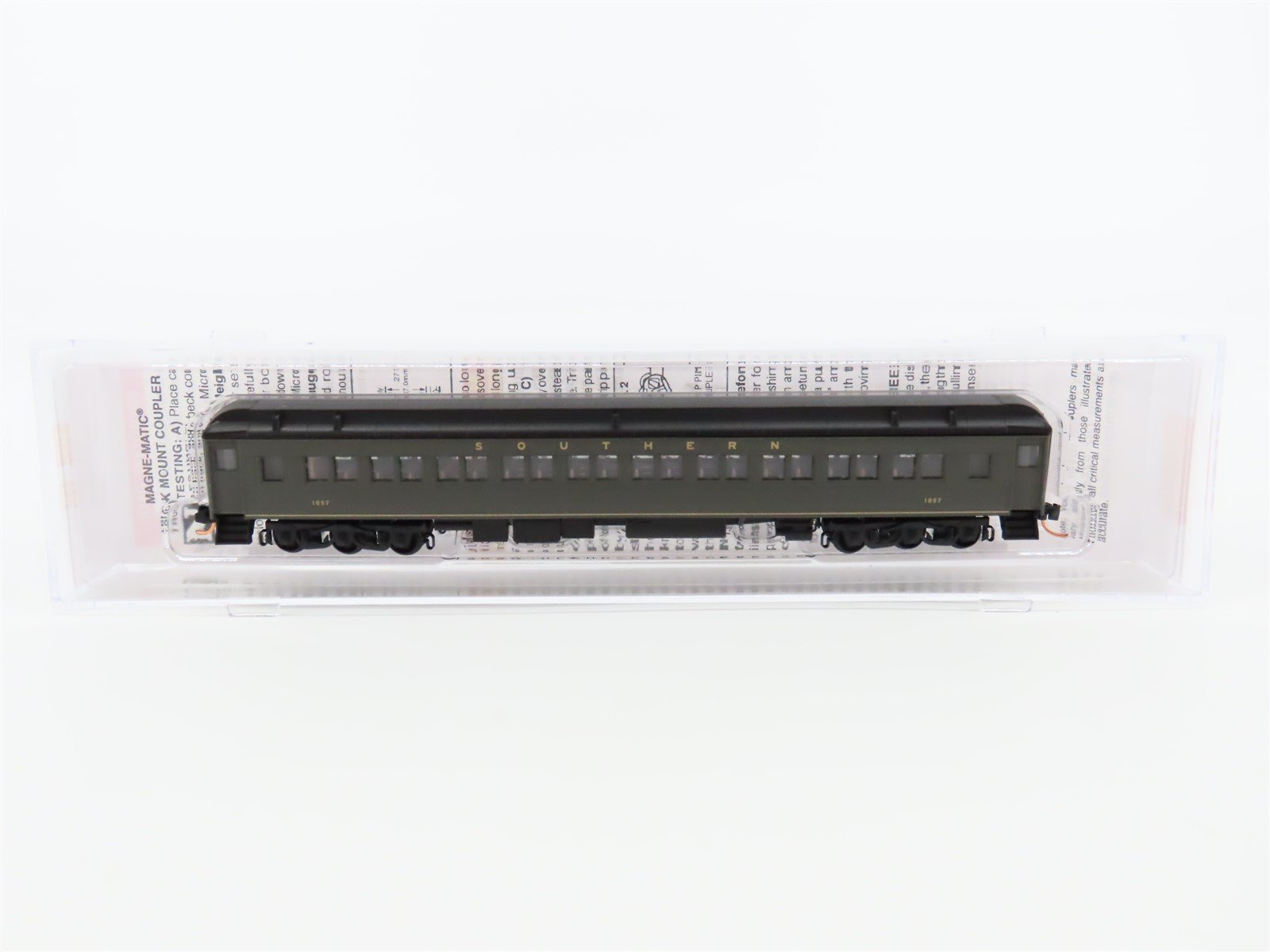 N Micro-Trains MTL 14500330 SOU Southern 78' Paired-Window Coach Passenger #1057