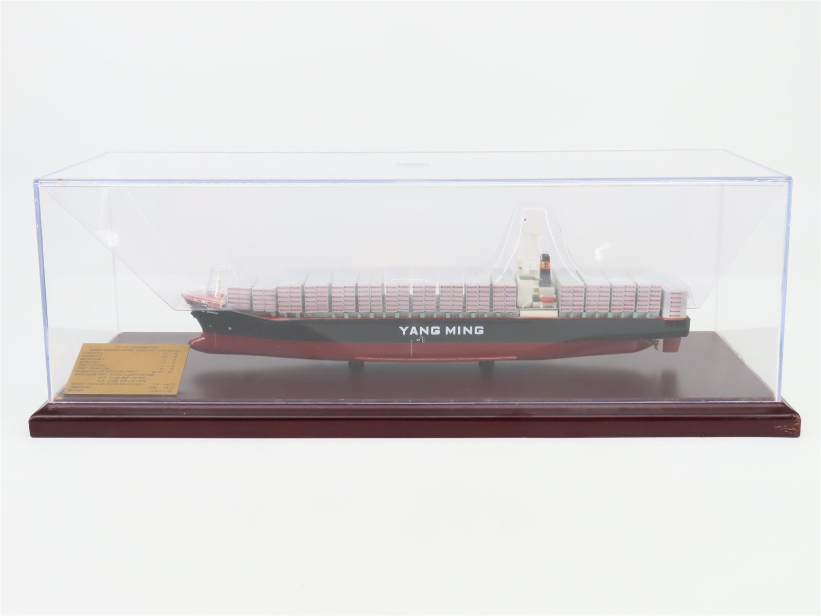 1:700 Scale Yang Ming Millennium 5.551 TEU Container Ship "YM March" w/ Display